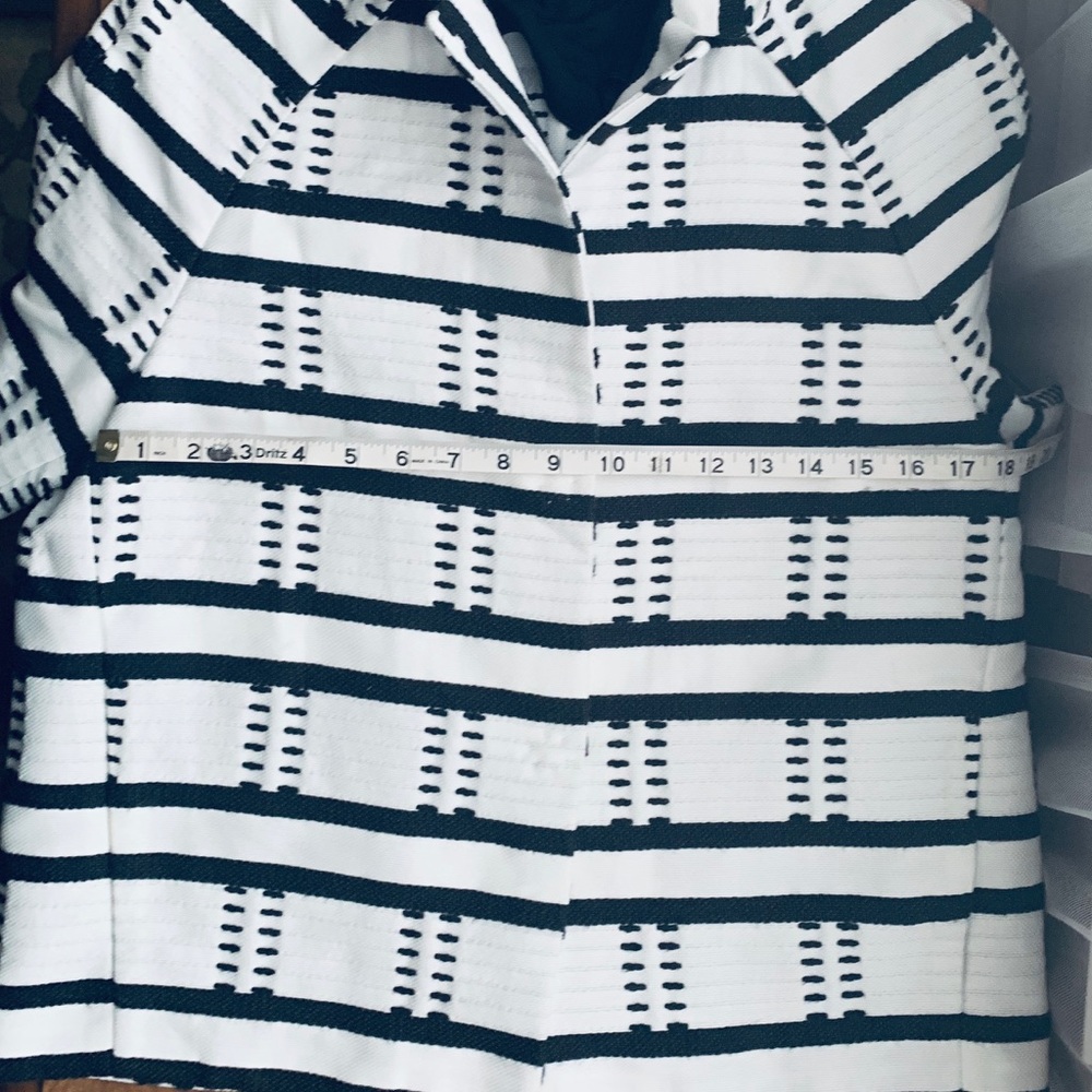 Piazza Sempione short sleeve snap front jacket . - Picture 6 of 8